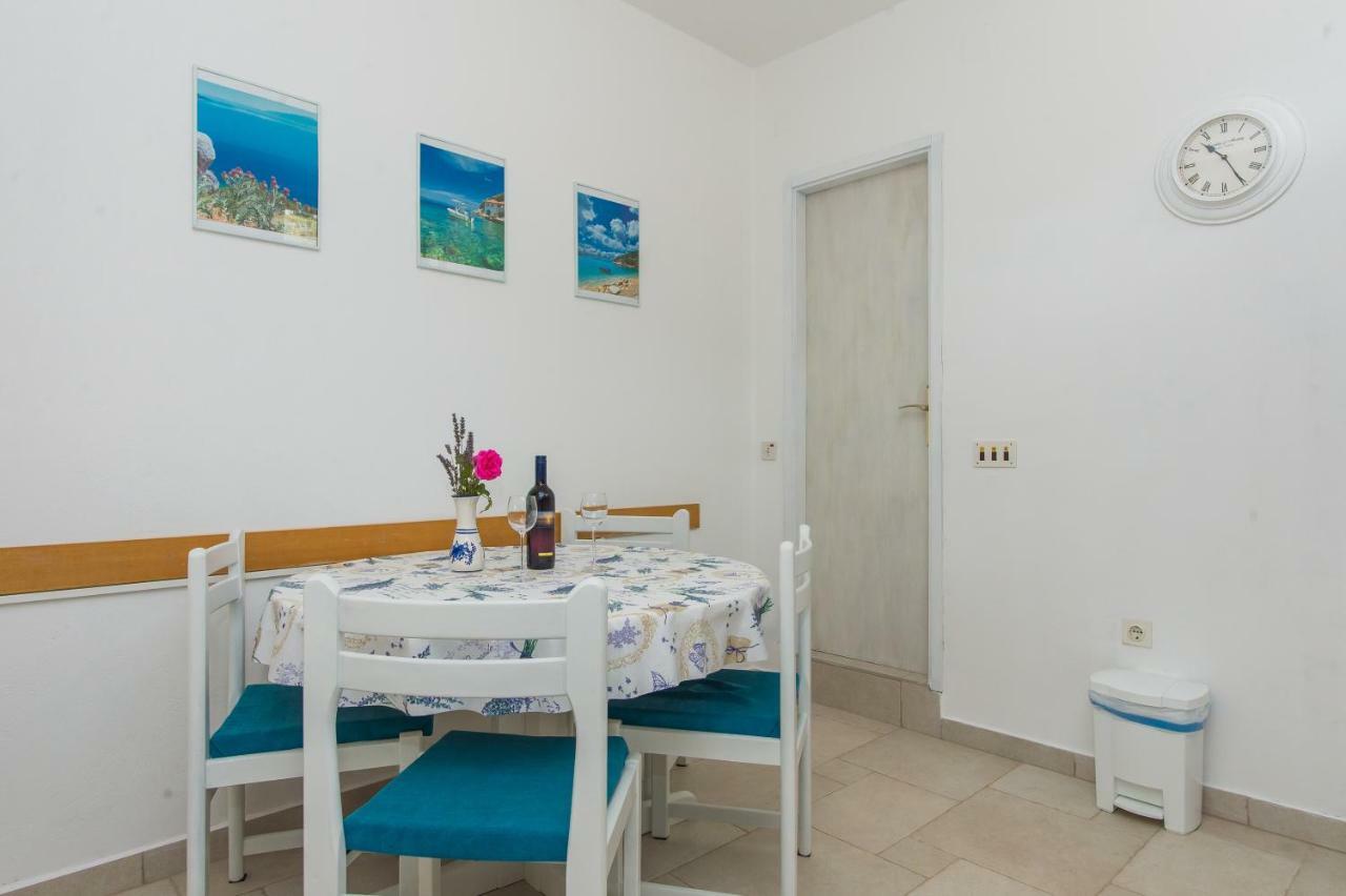 Seaview Apartment Marinov - Bilo, Primošten Eksteriør billede